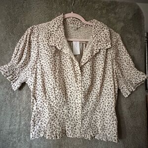 American Eagle Outfitters Cream Floral Button-Front Top